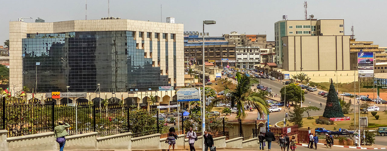 Rue-de-Yaounde-au-Cameroun